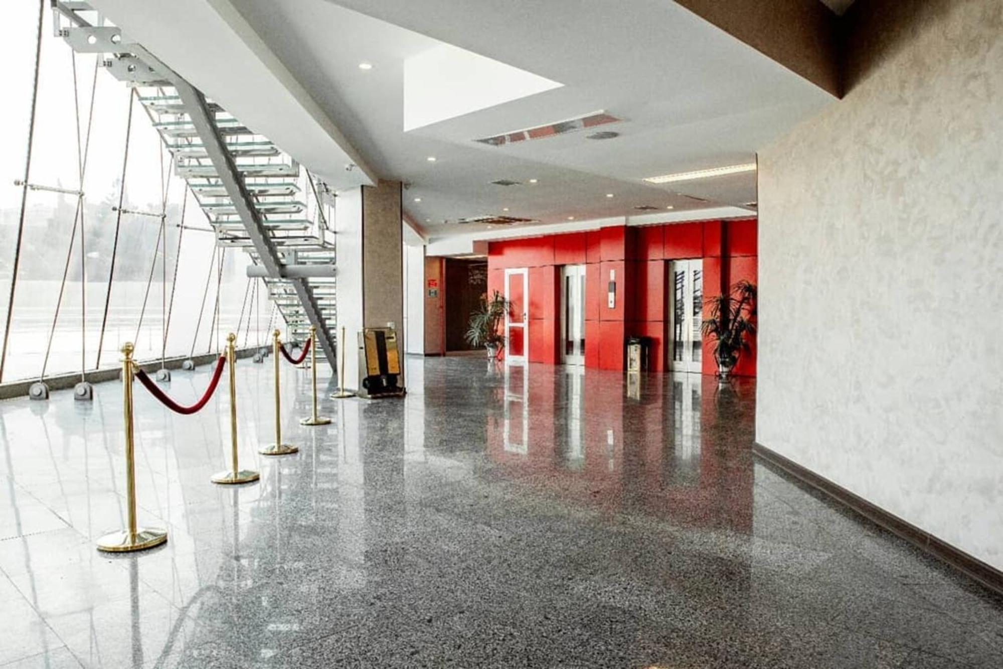 Crossway Hotel Masazir Exterior photo