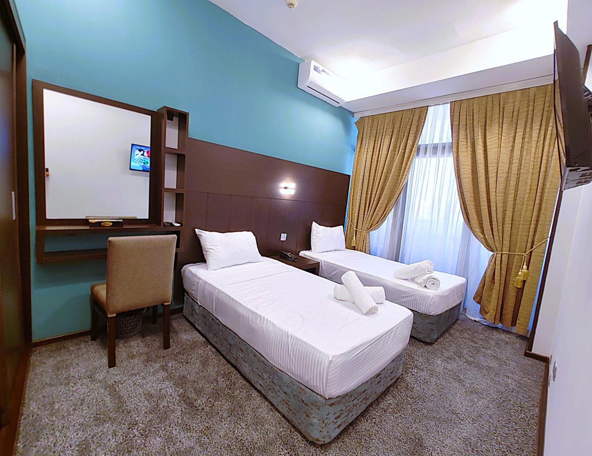 Crossway Hotel Masazir Exterior photo