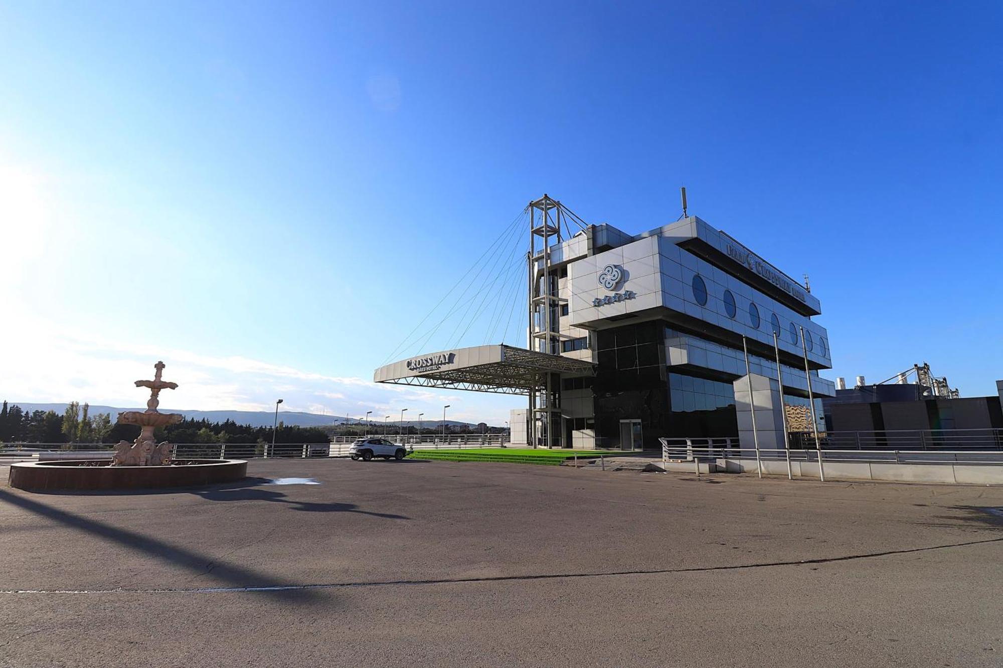 Crossway Hotel Masazir Exterior photo